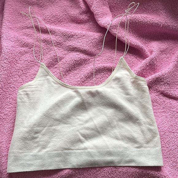 Out from under cropped tank/bralette - Picture 1 of 2
